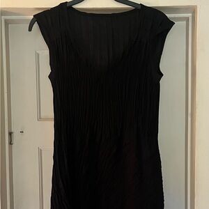 Chic Babette Black Cap Sleeve Midi Dress crinkle pleated